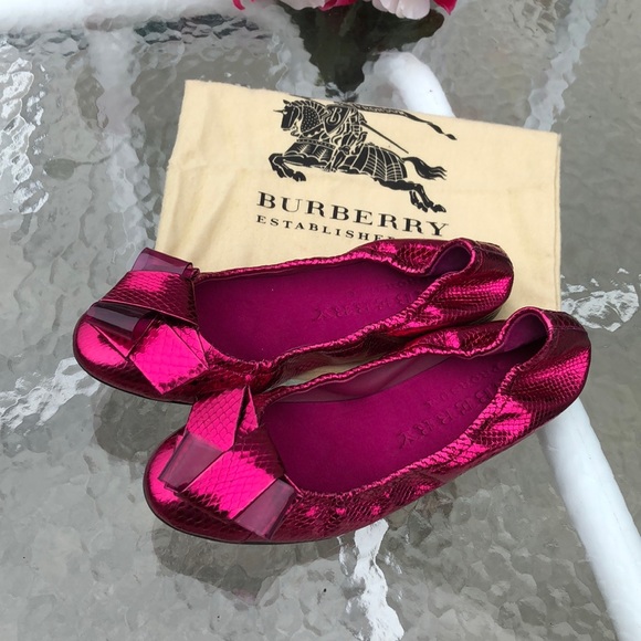 Authentic Burberry flat shoes - Picture 2 of 8